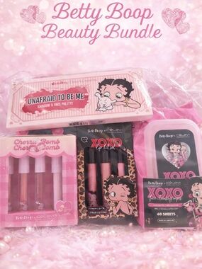 Betty Boop Beauty Bundle 💕 Lip Set, Palette & Wipes (NEW)